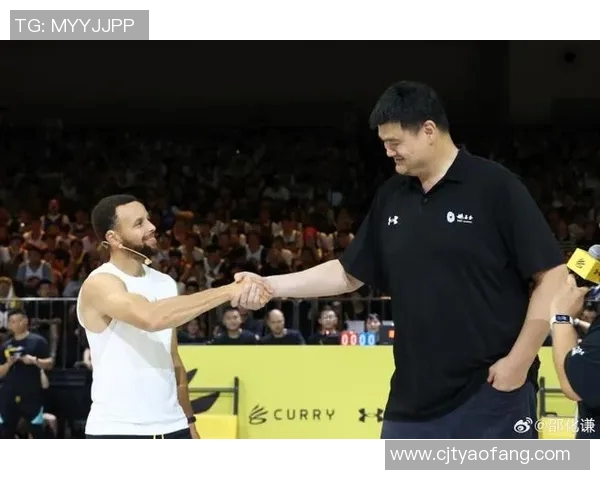 姚明与蔡磊的篮球传奇：从赛场对决到友谊的深厚纽带