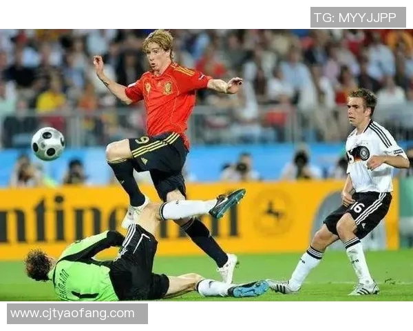 14年退役足球明星的传奇人生与赛场背后的故事揭秘 14年退役足球明星的传奇人生与赛场背后的故事揭秘