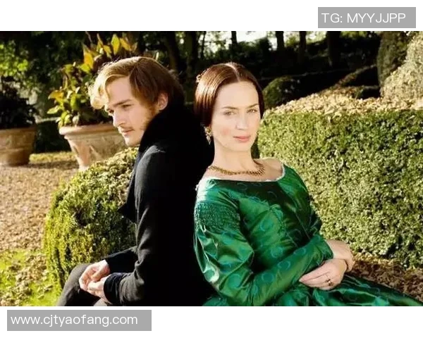 黑人足球明星与白人太太的跨种族爱情故事与家庭生活探讨