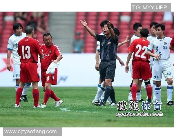 足球明星家庭暴力事件曝光引发社会关注视频合集