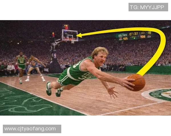 篮球犯规明星的背后故事与赛场上的精彩瞬间揭秘